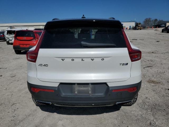  VOLVO XC40 2019 White
