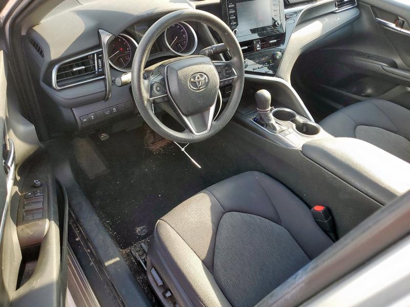  TOYOTA CAMRY 2022 Srebrny