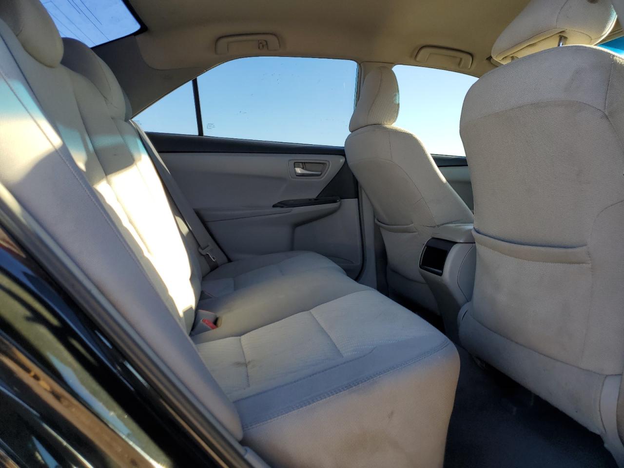 2015 Toyota Camry - Image 10