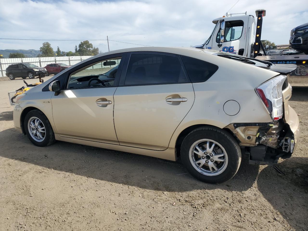 2011 Toyota Prius - Image 2