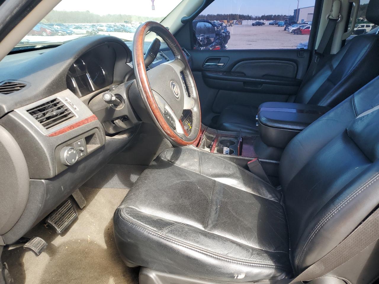 2007 Cadillac Escalade - Image 7