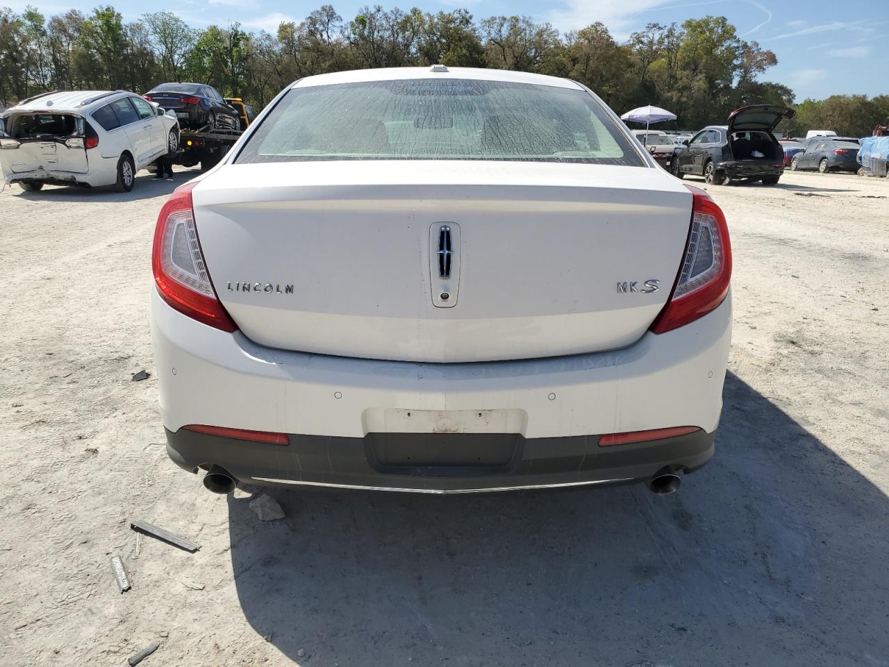 2014 Lincoln MKS - Image 6
