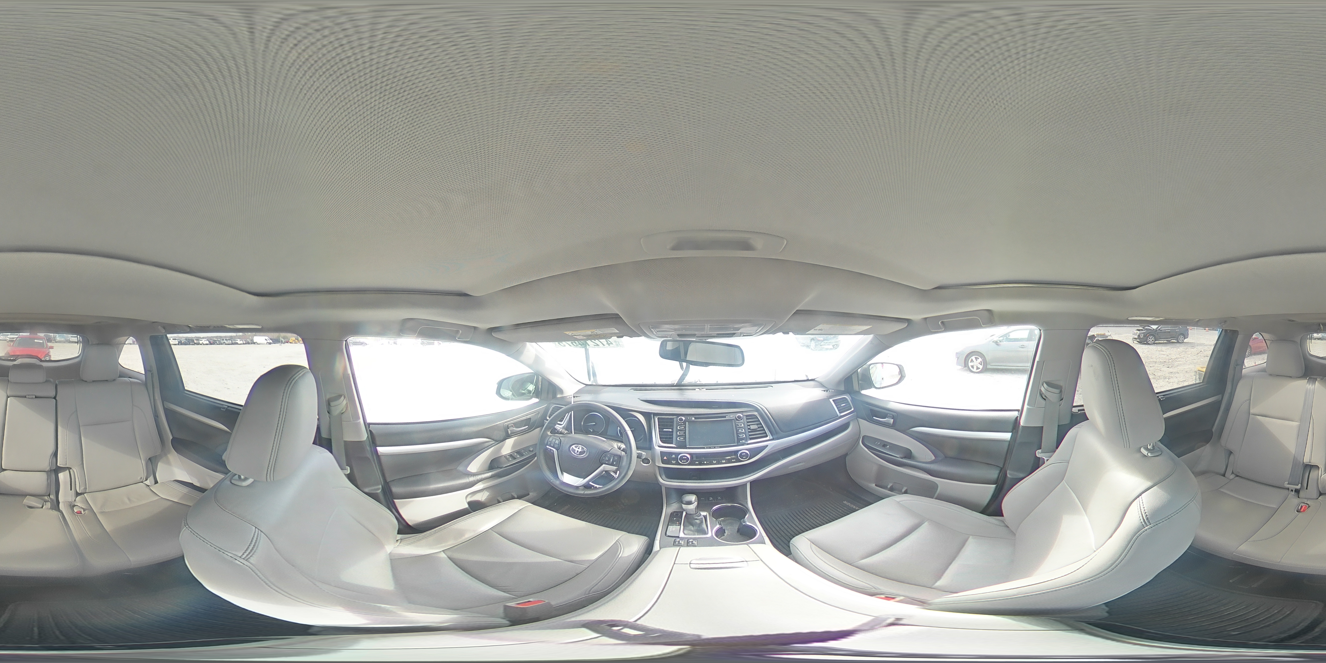 2016 Toyota Highlander - Image 14
