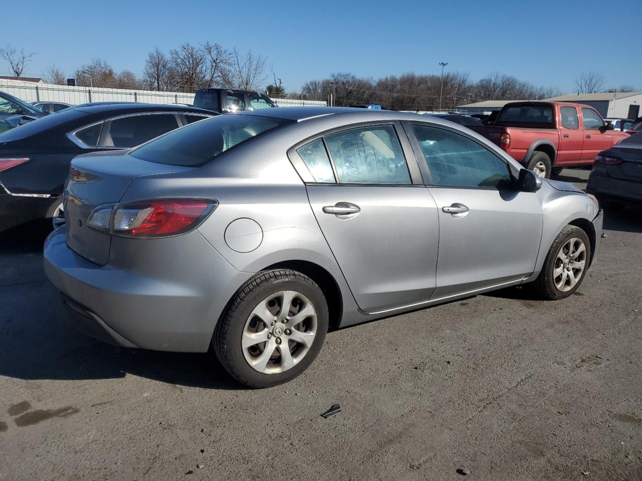 2010 Mazda 3 - Image 3