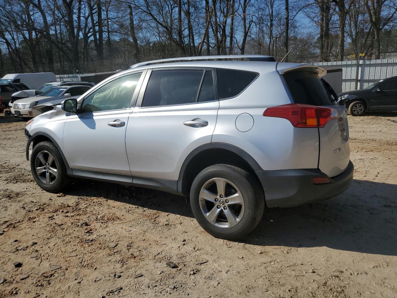 2015 Toyota RAV 4 - Image 2