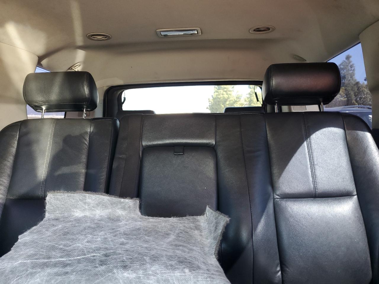 2007 GMC Yukon - Image 10