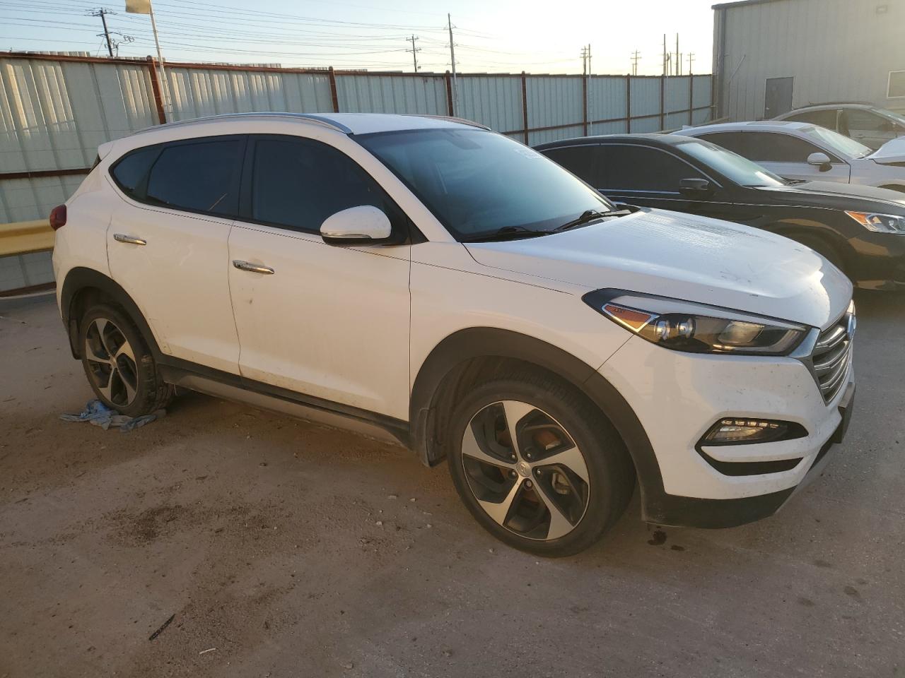 2017 Hyundai Tucson - Image 4