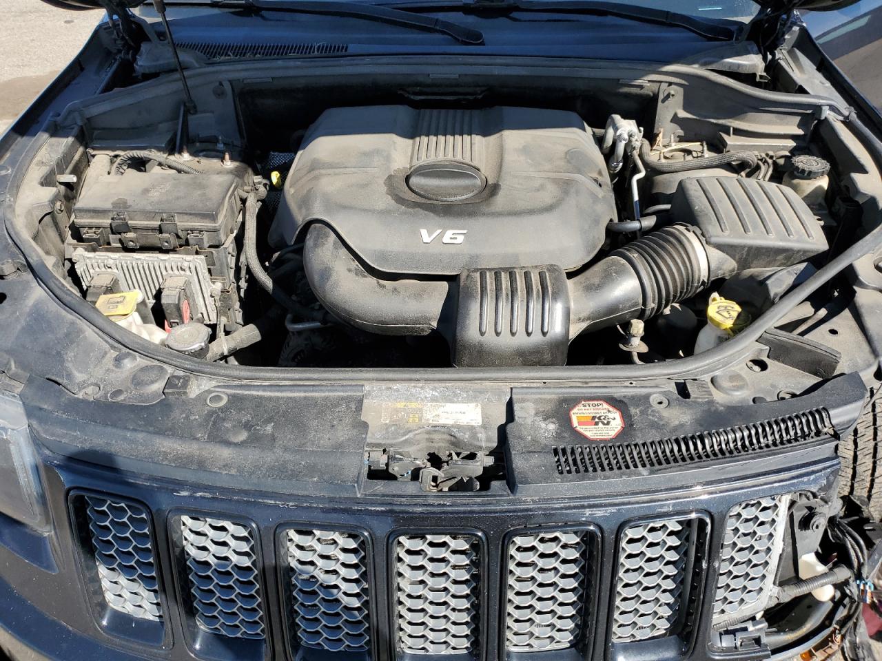 2015 Jeep Grand Cherokee - Image 13