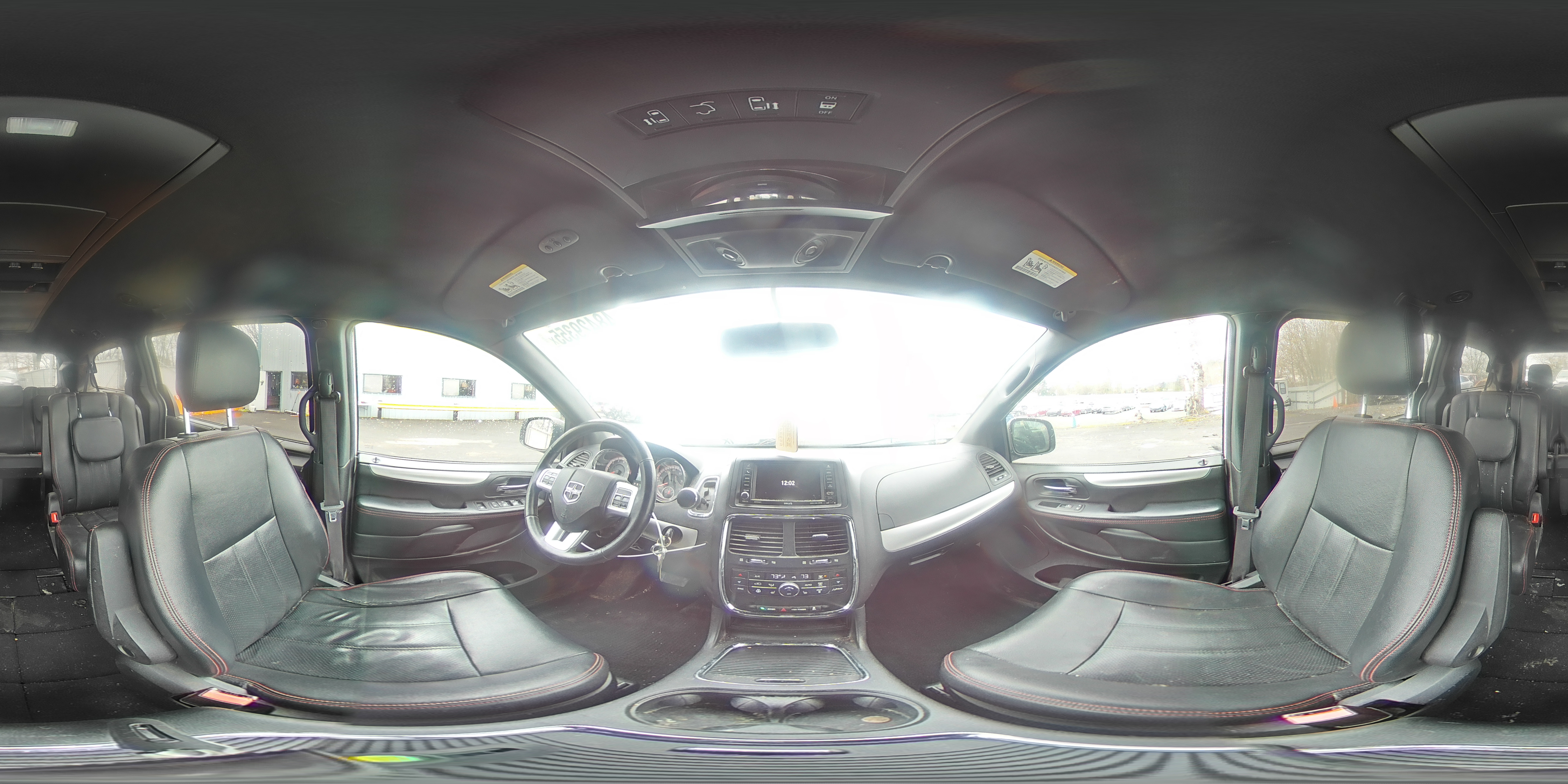 2017 Dodge Caravan - Image 14