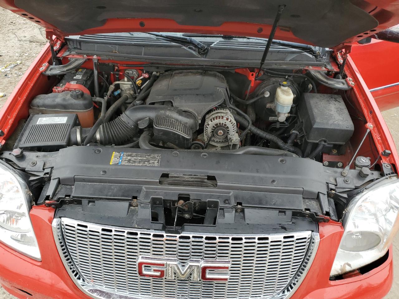 2008 GMC Yukon - Image 12