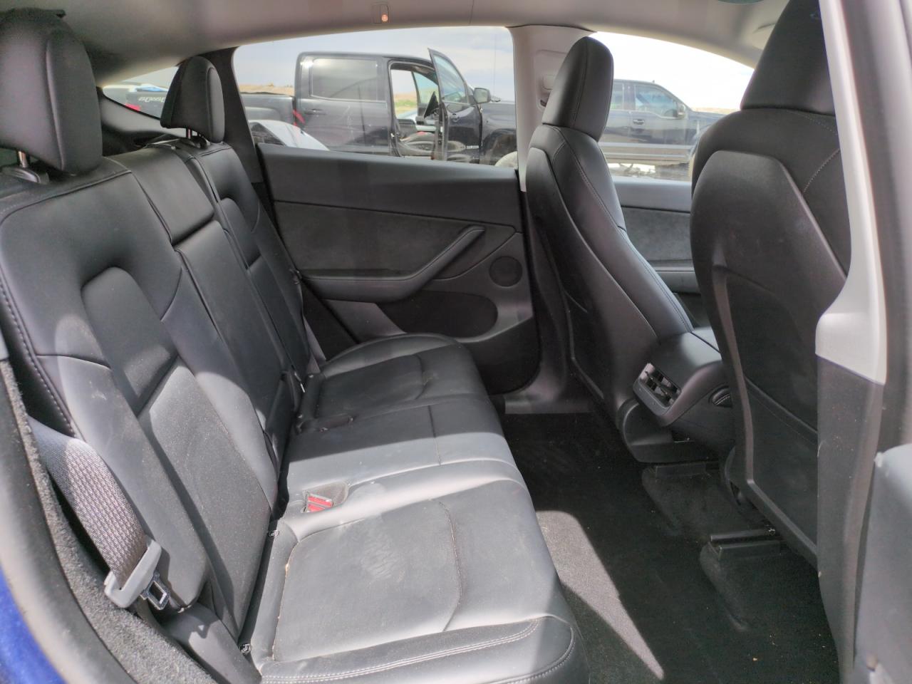 2022 Tesla Model Y VIN: 7SAYGDEE2NA008818 Lot: 50413425