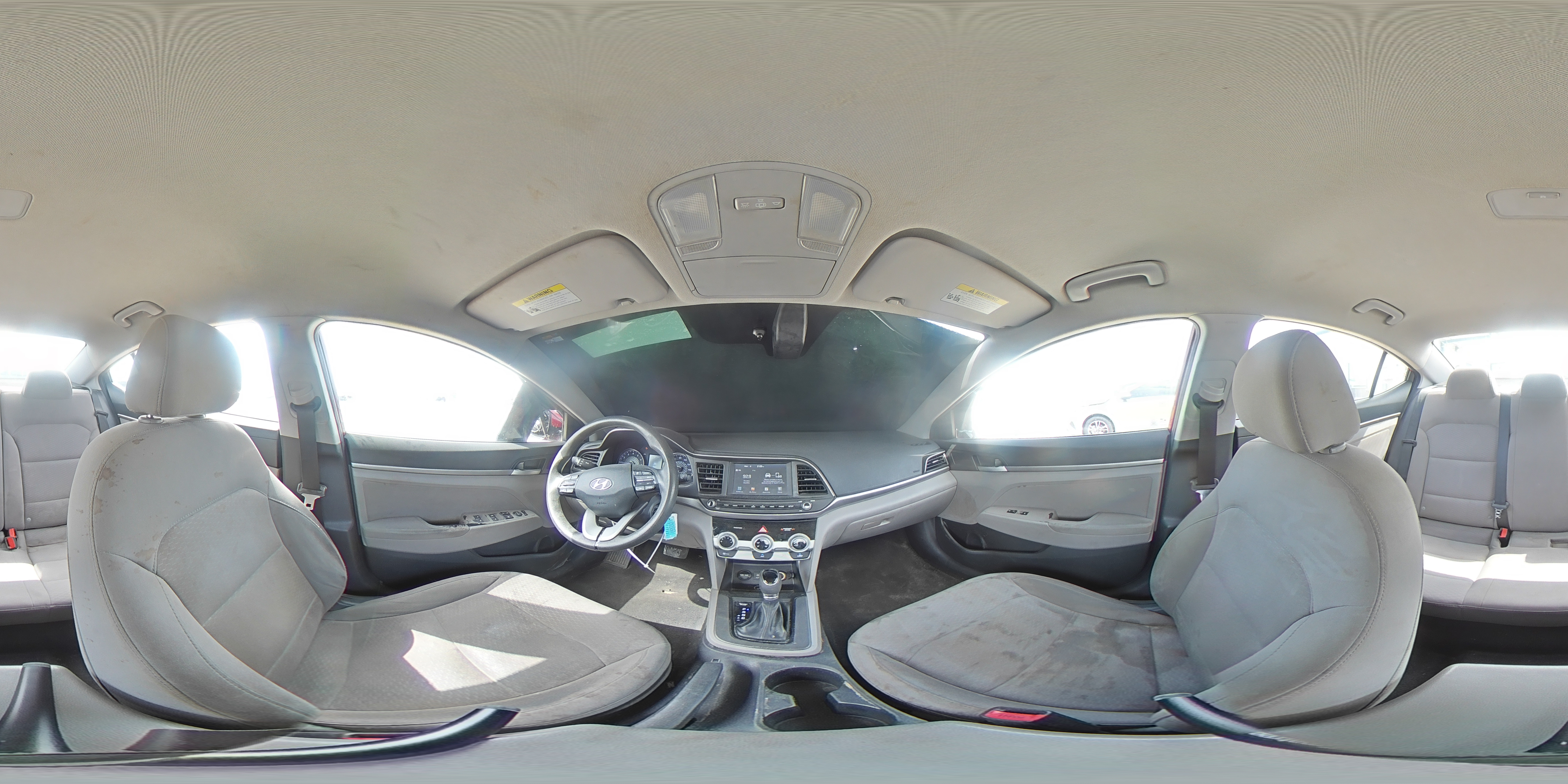 2019 Hyundai Elantra - Image 14