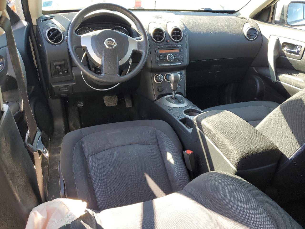 2014 Nissan Rogue - Image 8