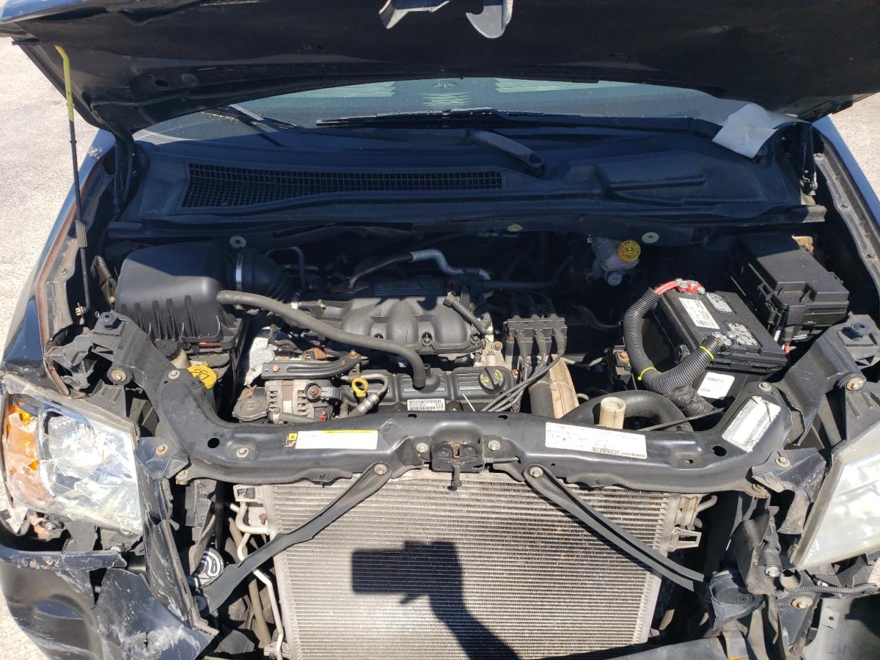 2008 Dodge Caravan - Image 12