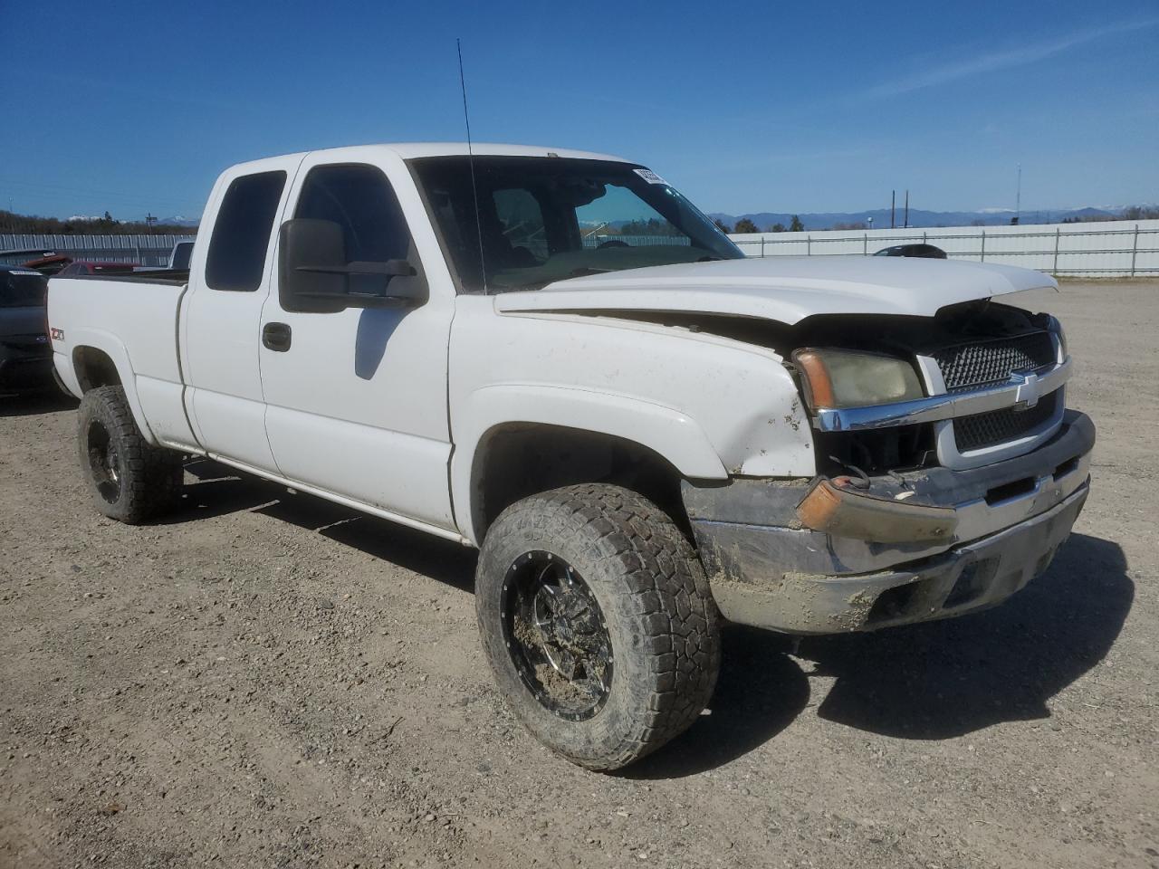 2004 Chevrolet Silverado - Image 4