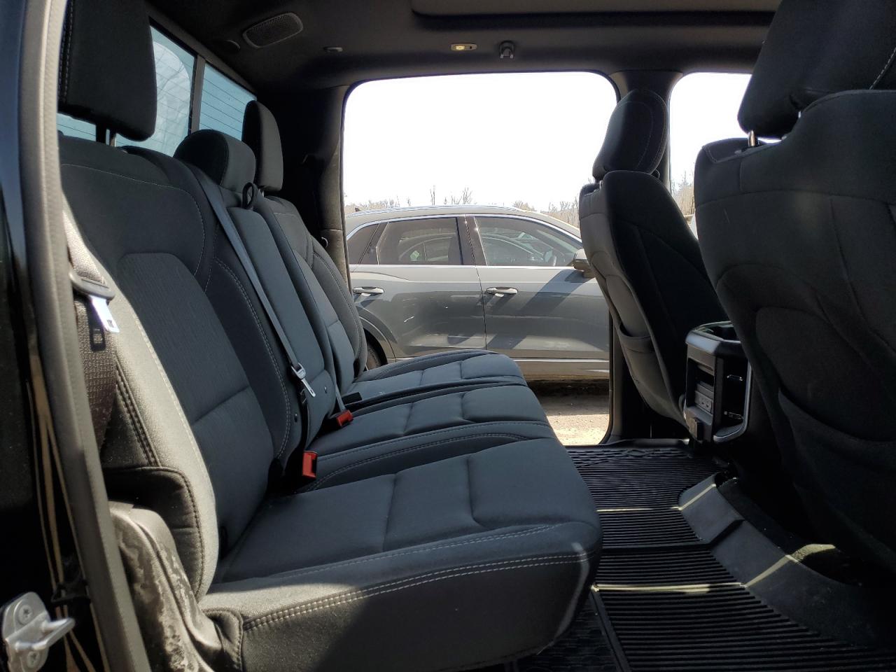2022 RAM 1500 - Image 10