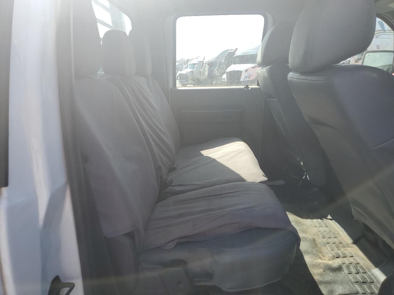 2015 Ford F450 - Image 10