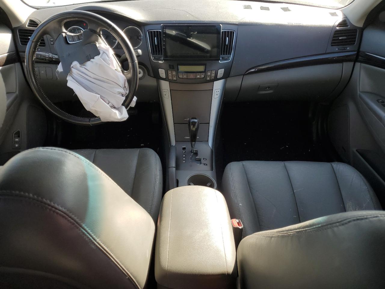 2009 Hyundai Sonata - Image 8