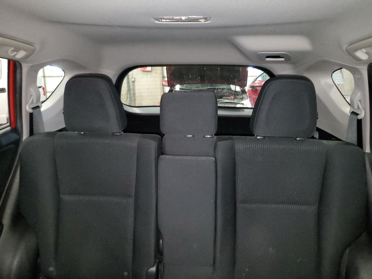 2017 Toyota RAV 4 - Image 10
