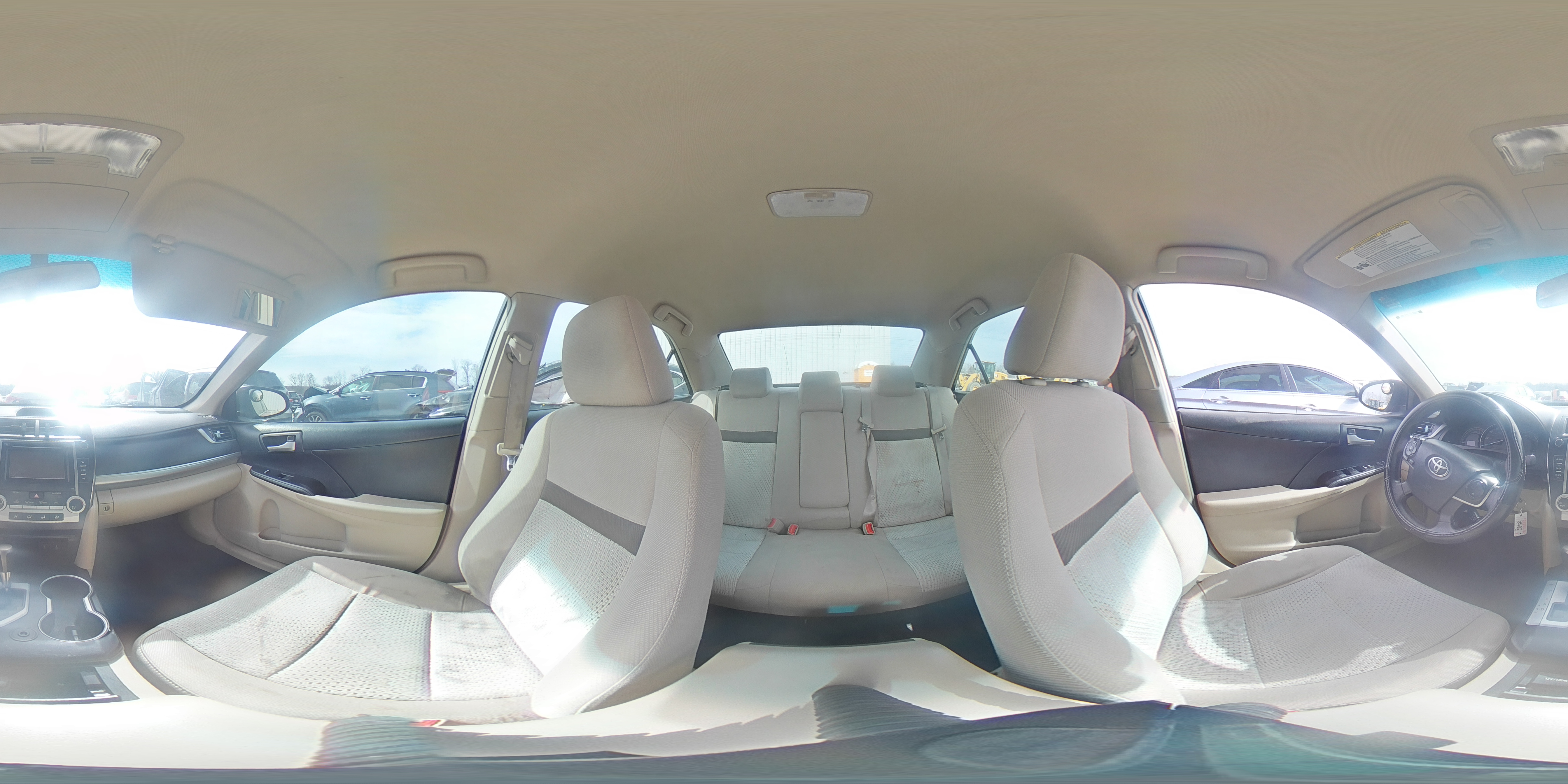 2013 Toyota Camry - Image 12