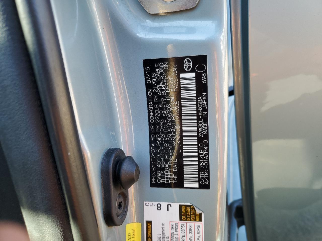 2015 Toyota Prius - Image 13