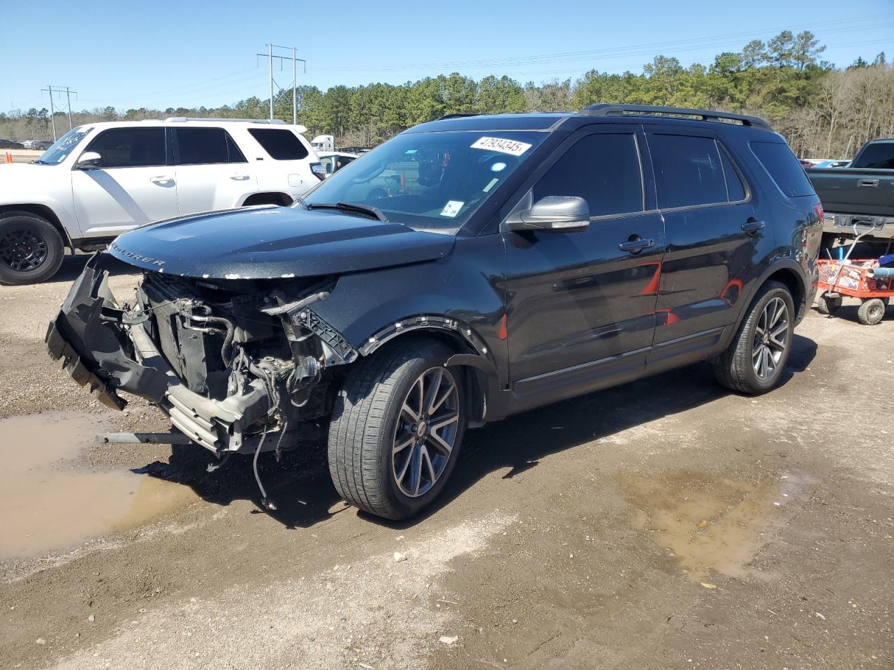2015 Ford Explorer - Image 1