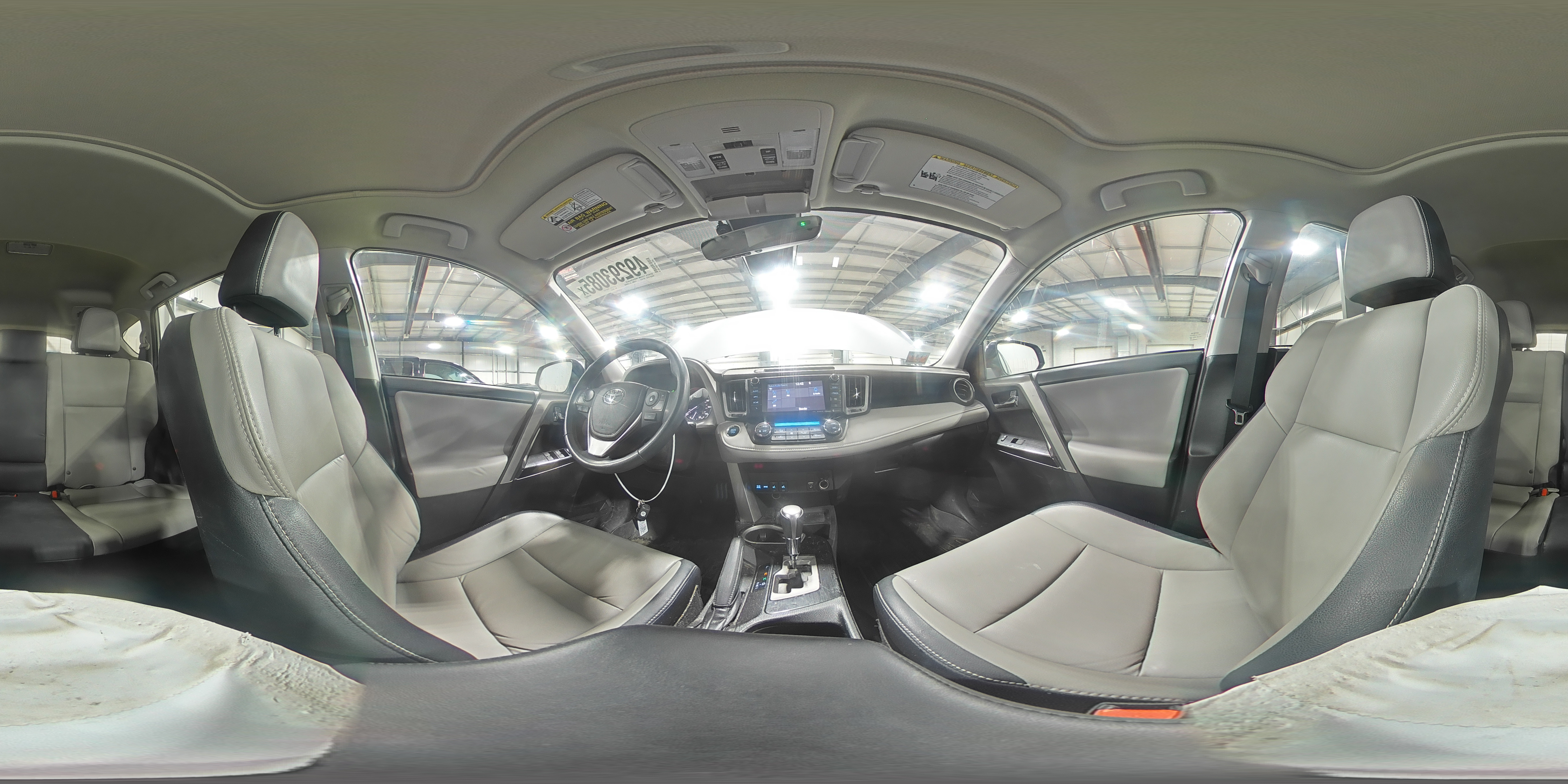 2016 Toyota RAV 4 - Image 15
