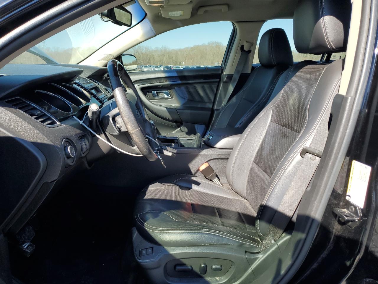 2011 Ford Taurus - Image 7