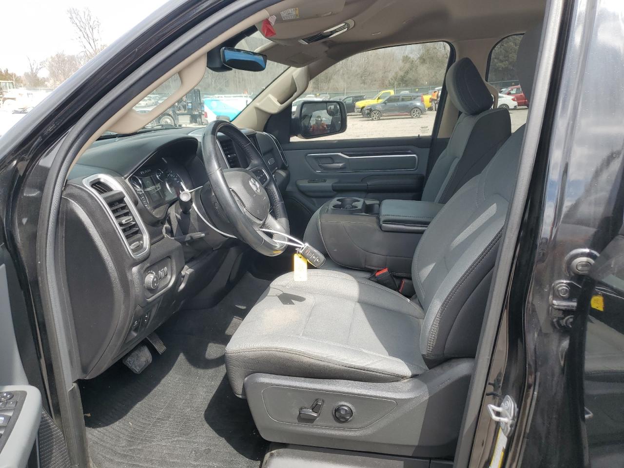 2019 RAM 1500 - Image 7