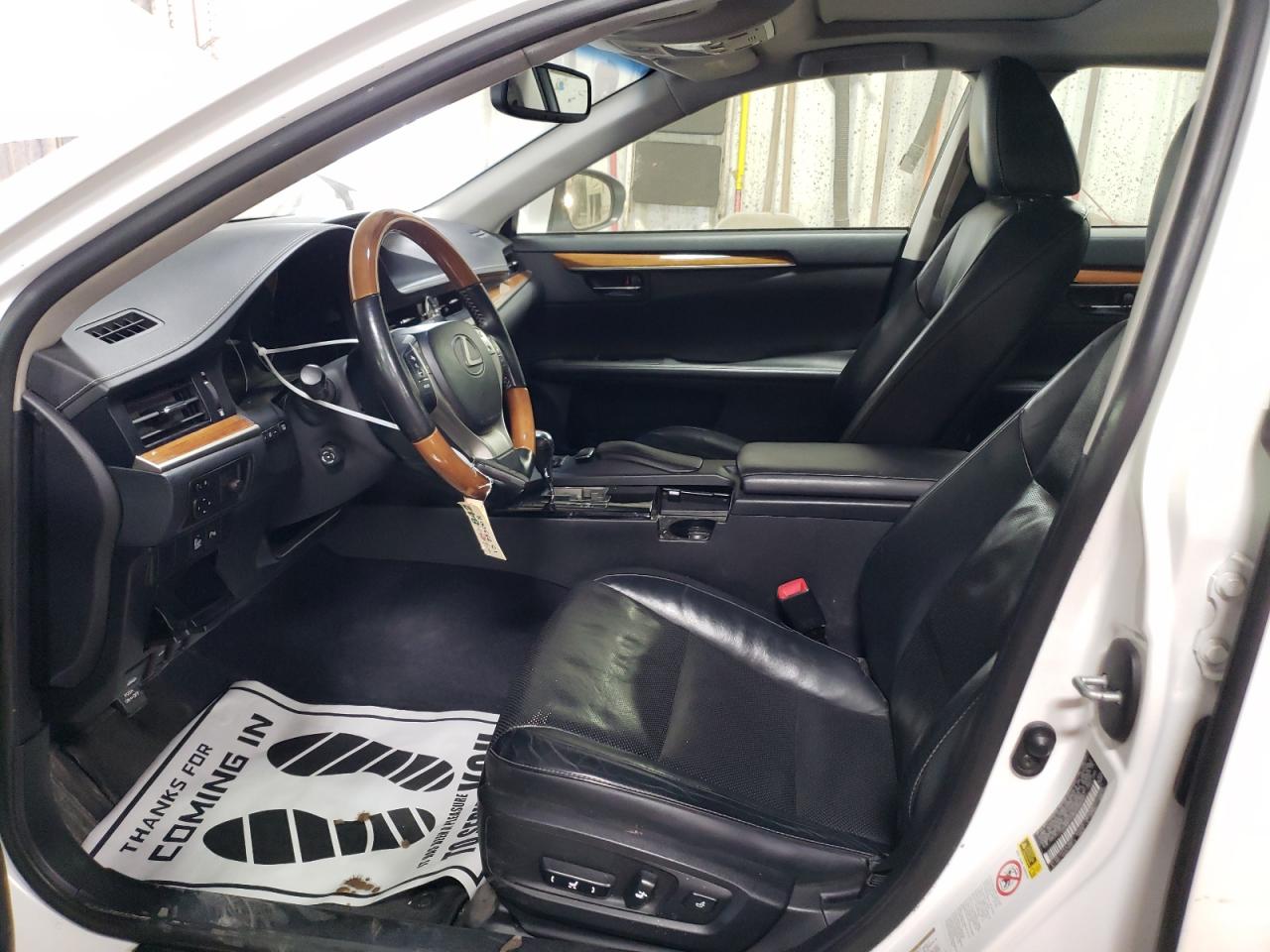 2013 Lexus ES - Image 7