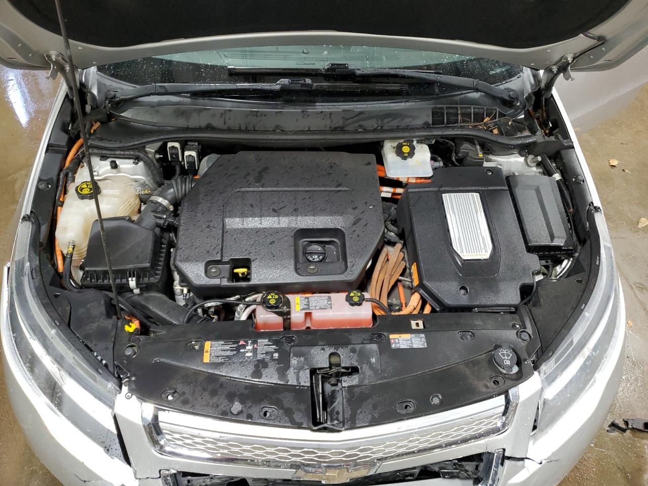 2013 Chevrolet Volt - Image 11