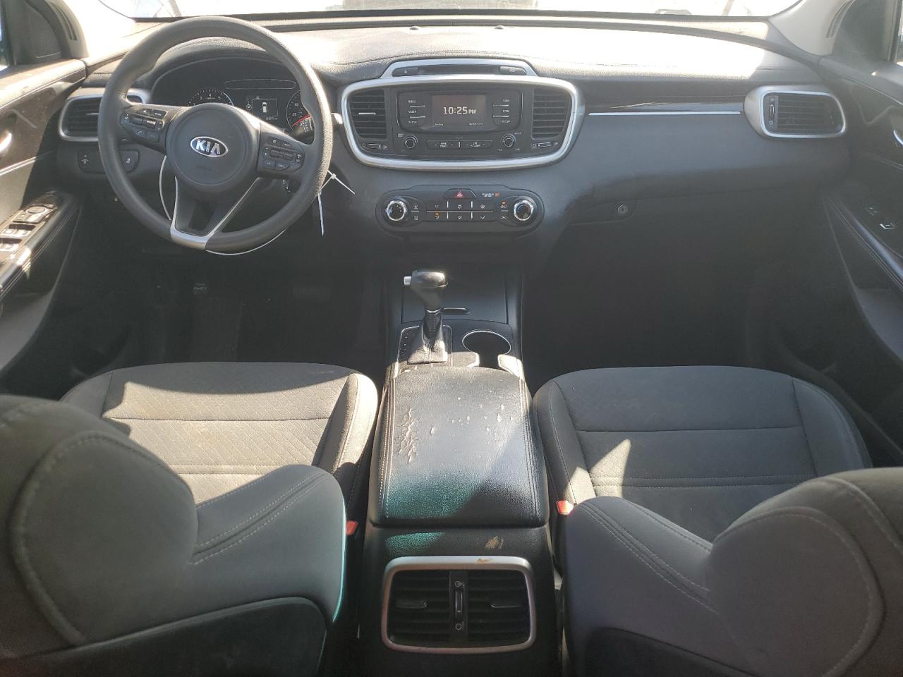 2017 Kia Sorento - Image 8