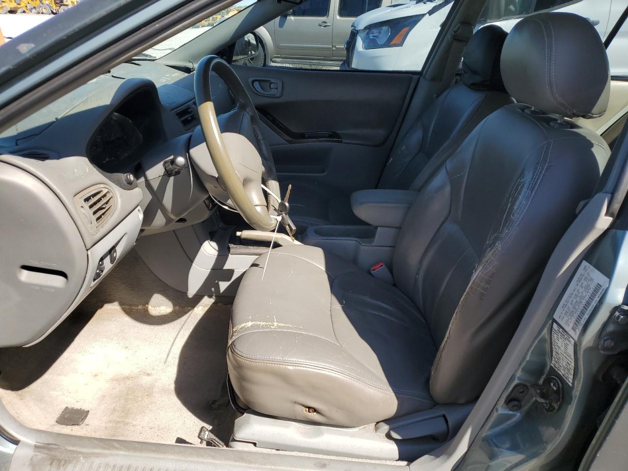 2000 Mitsubishi Galant - Image 7