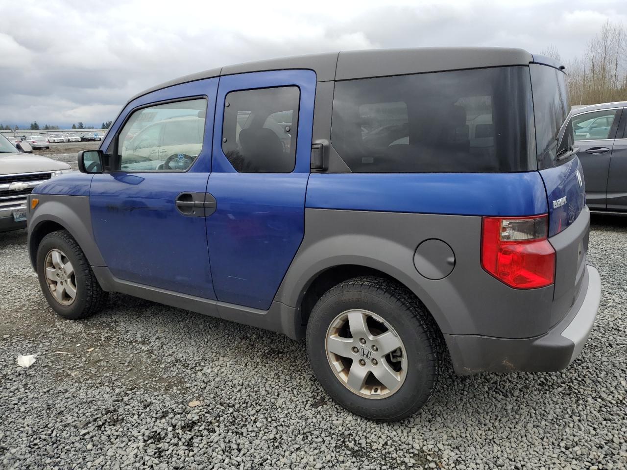 2004 Honda Element - Image 2