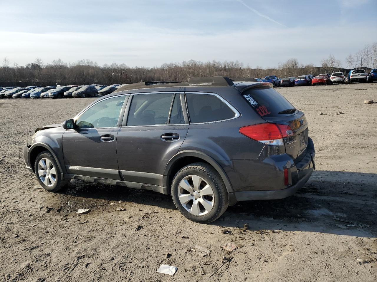2011 Subaru Outback - Image 2