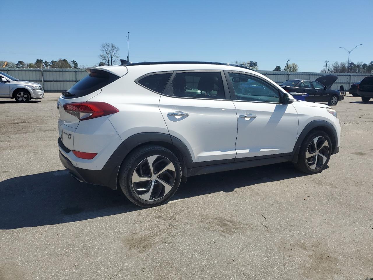 2016 Hyundai Tucson - Image 3