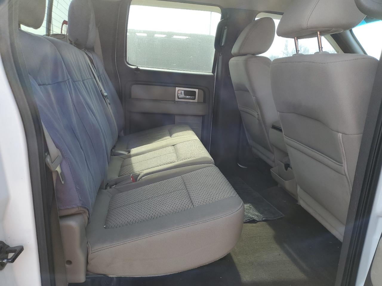 2010 Ford F-150 - Image 10