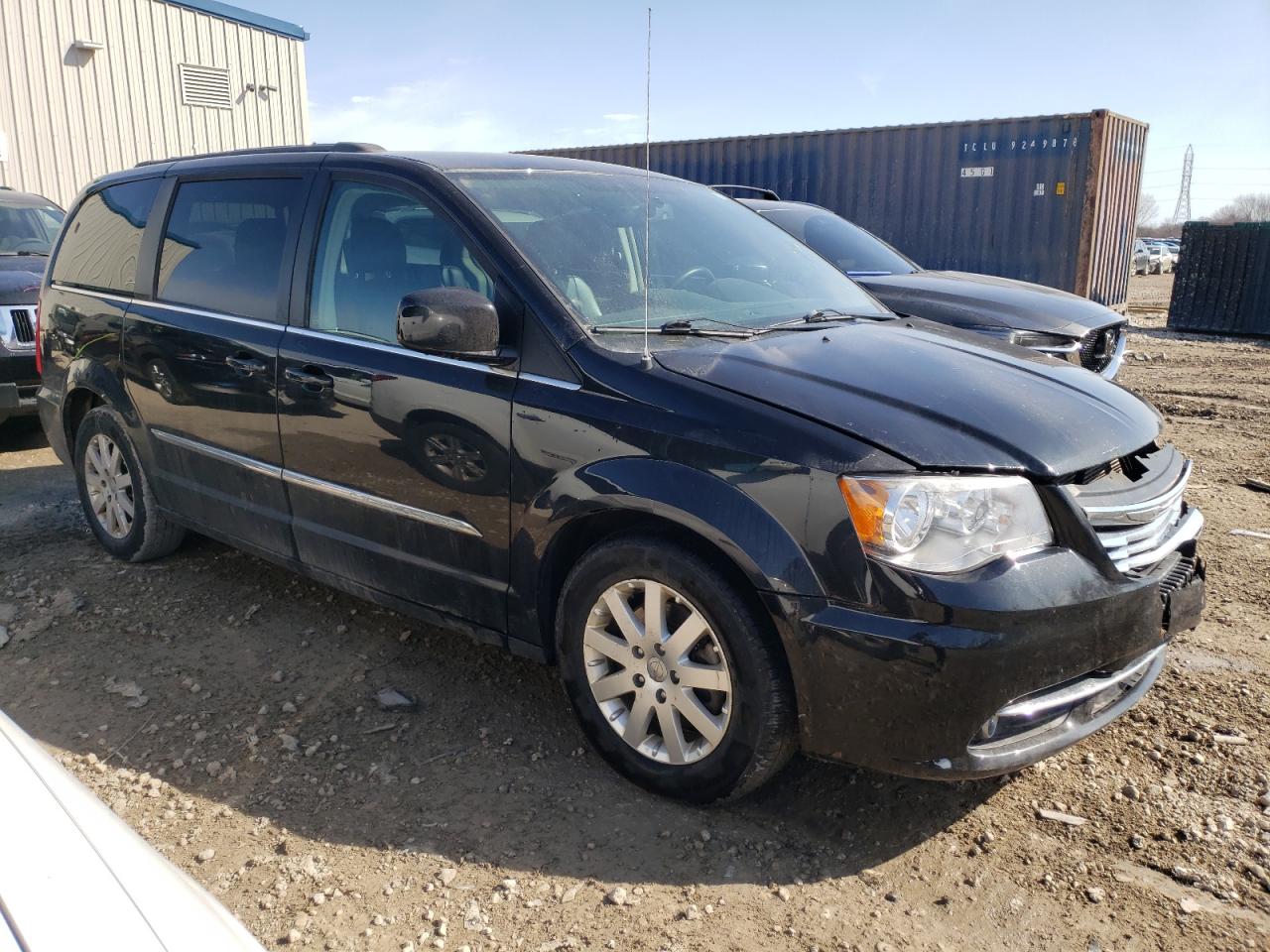 2014 Chrysler Town & Country - Image 4