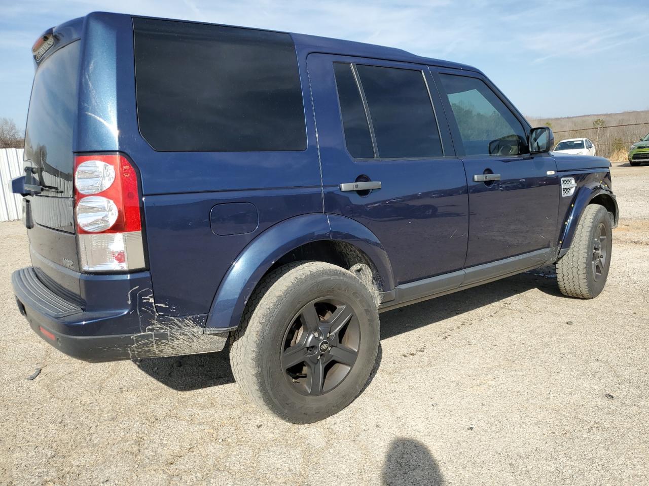 2013 Land Rover LR4 - Image 3