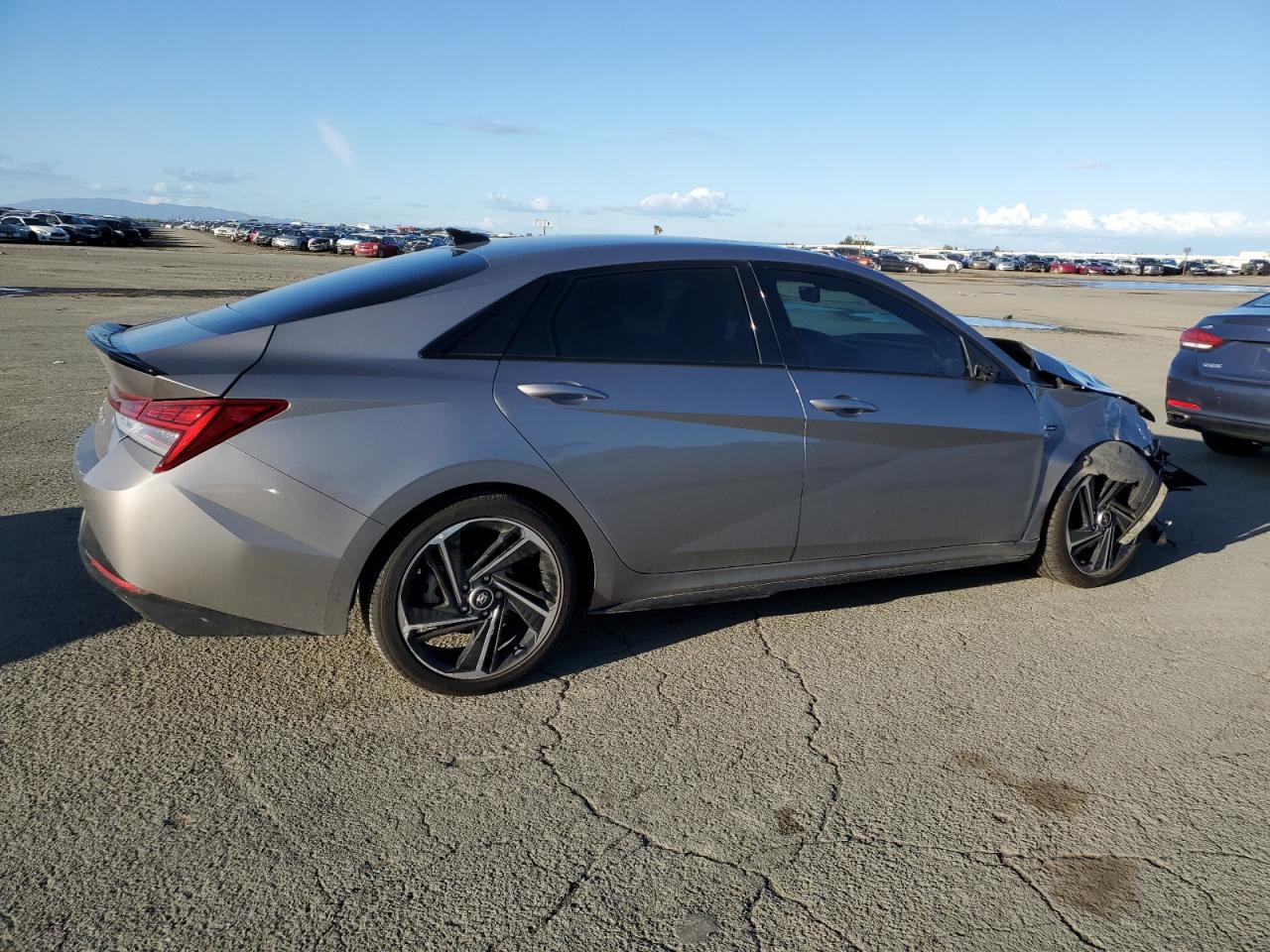 2023 Hyundai Elantra - Image 3