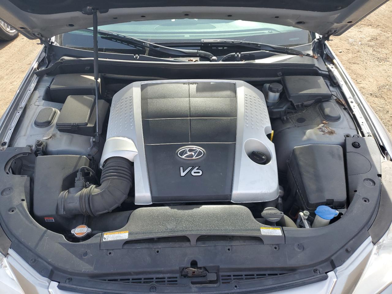 2010 Hyundai Genesis - Image 11