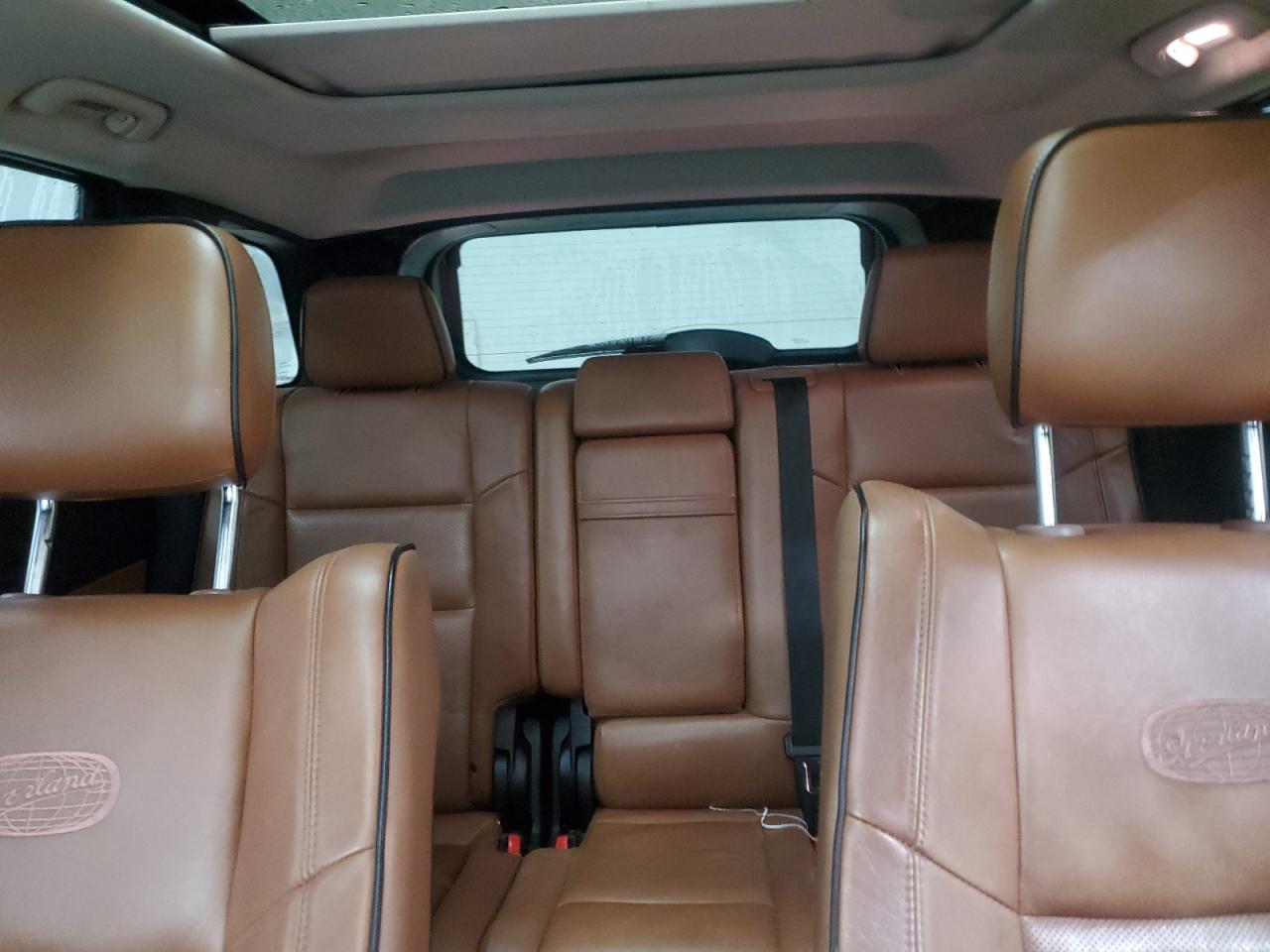 2011 Jeep Grand Cherokee - Image 10