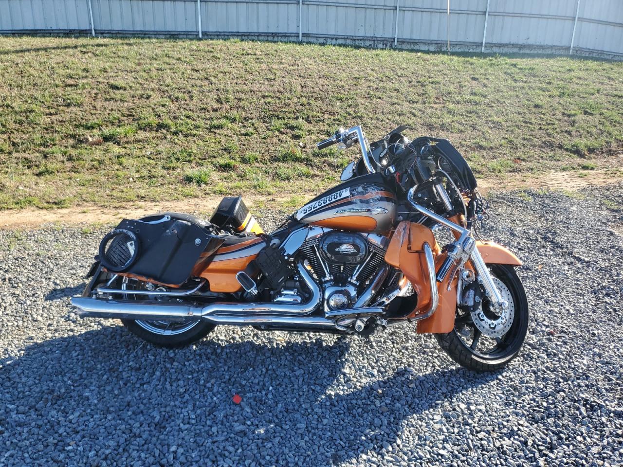 2011 Harley-Davidson Flhxse2 zu verkaufen in Gastonia, NC - All Over