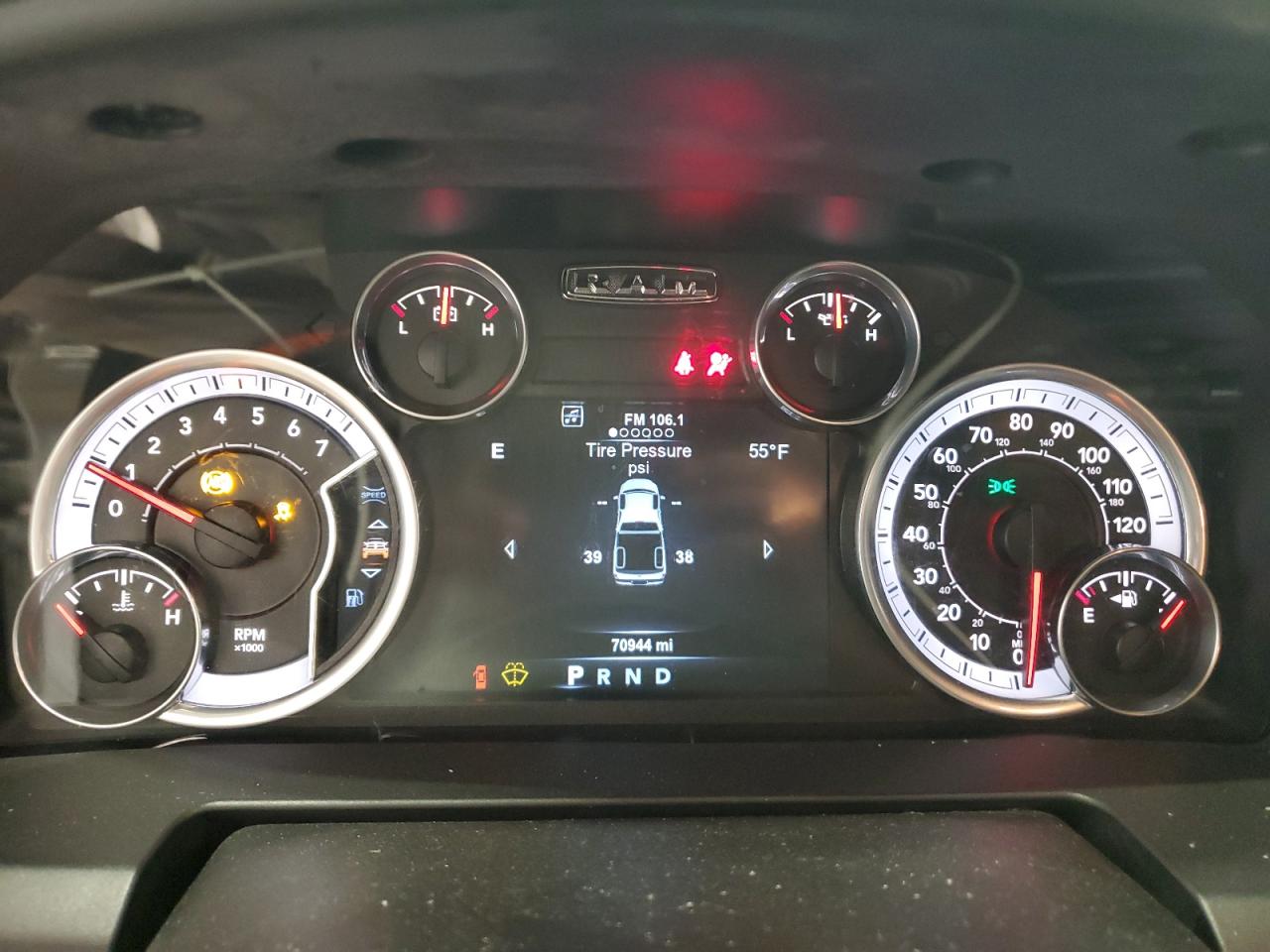 2017 RAM 1500 - Image 9