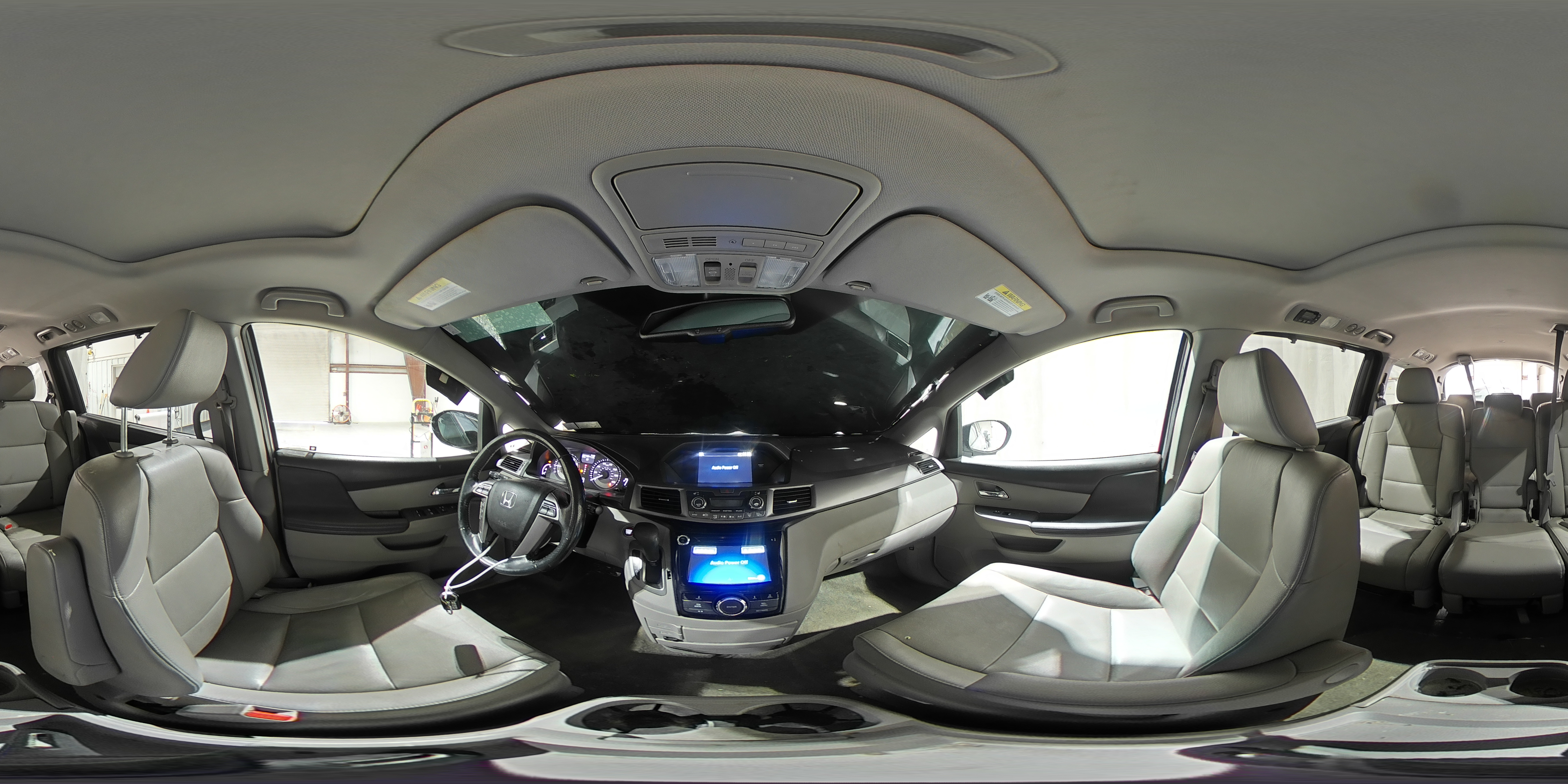 2017 Honda Odyssey - Image 15
