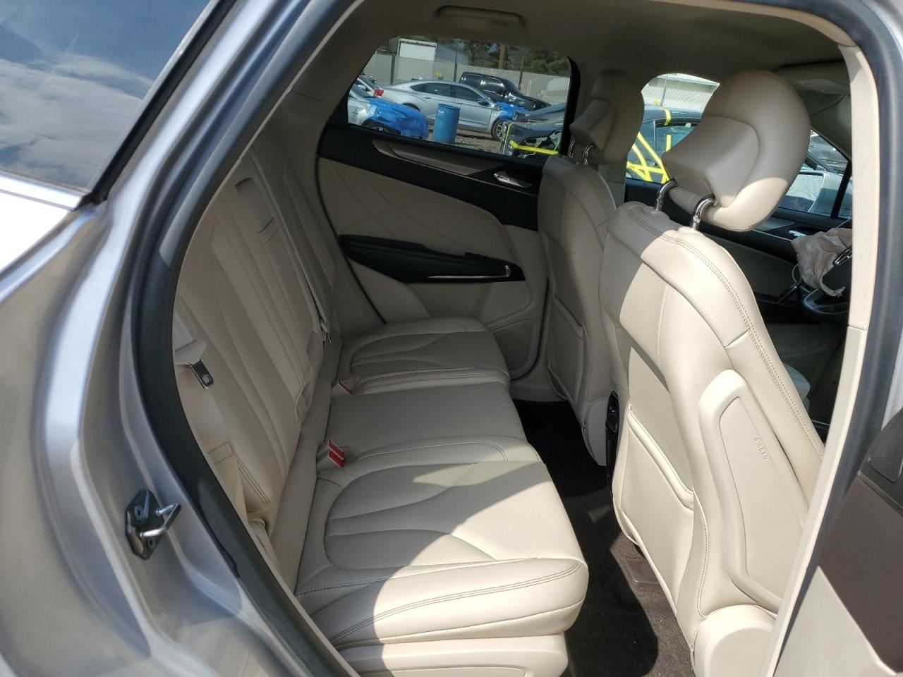 2017 Lincoln MKC - Image 12