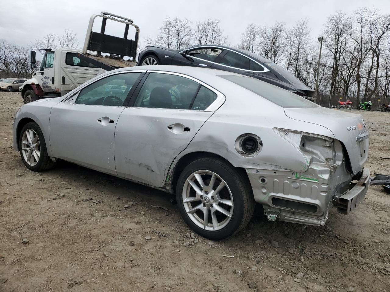 2009 Nissan Maxima - Image 2