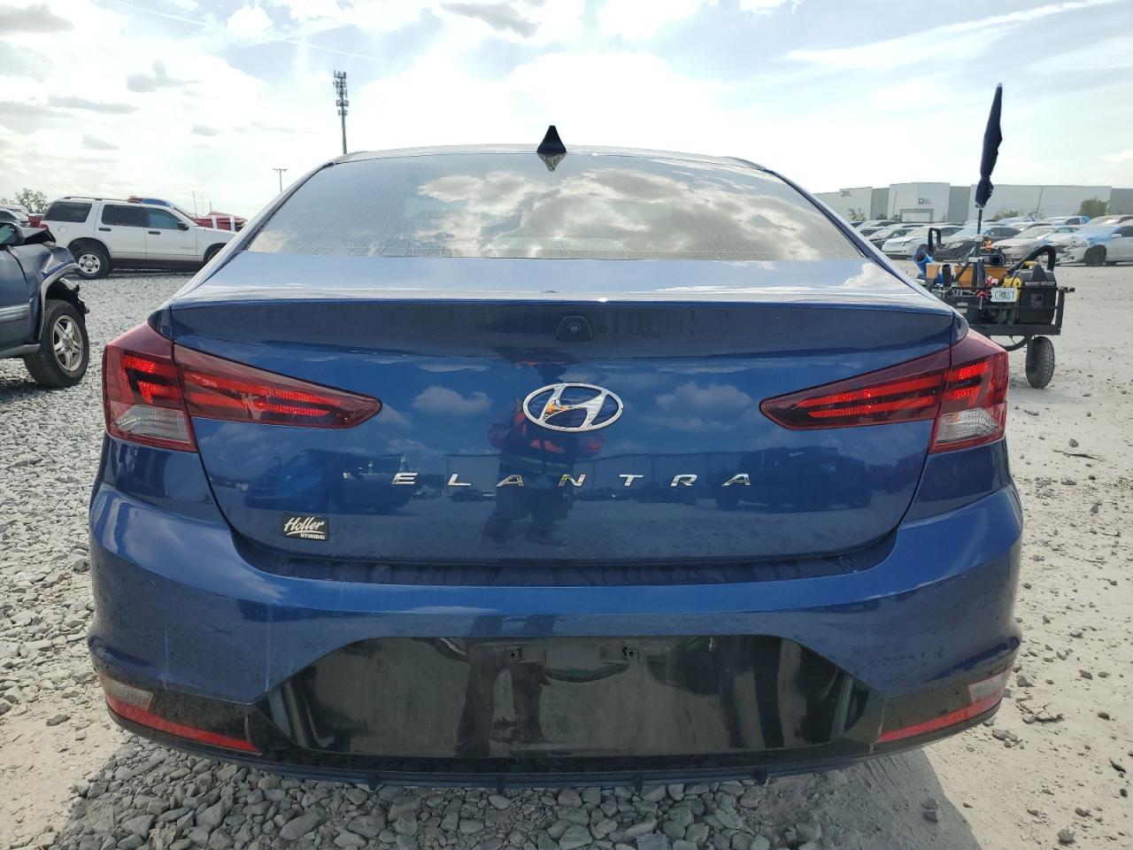 2020 Hyundai Elantra - Image 6