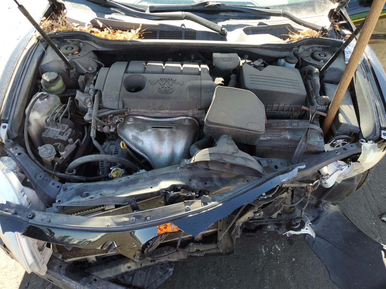 2011 Toyota Camry - Image 13