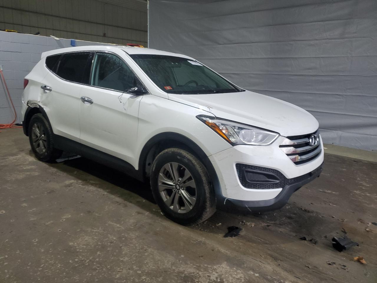 2016 Hyundai Santa Fe - Image 4